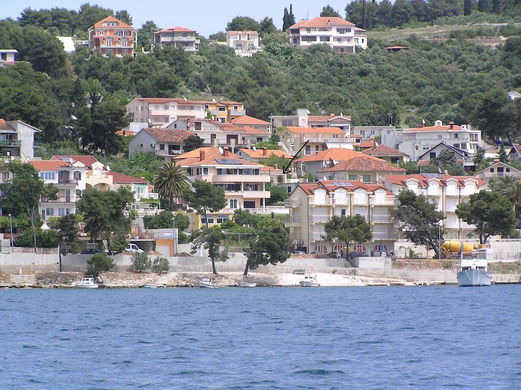 Studio Apartments Fabjanac Trogir Eksteriør bilde
